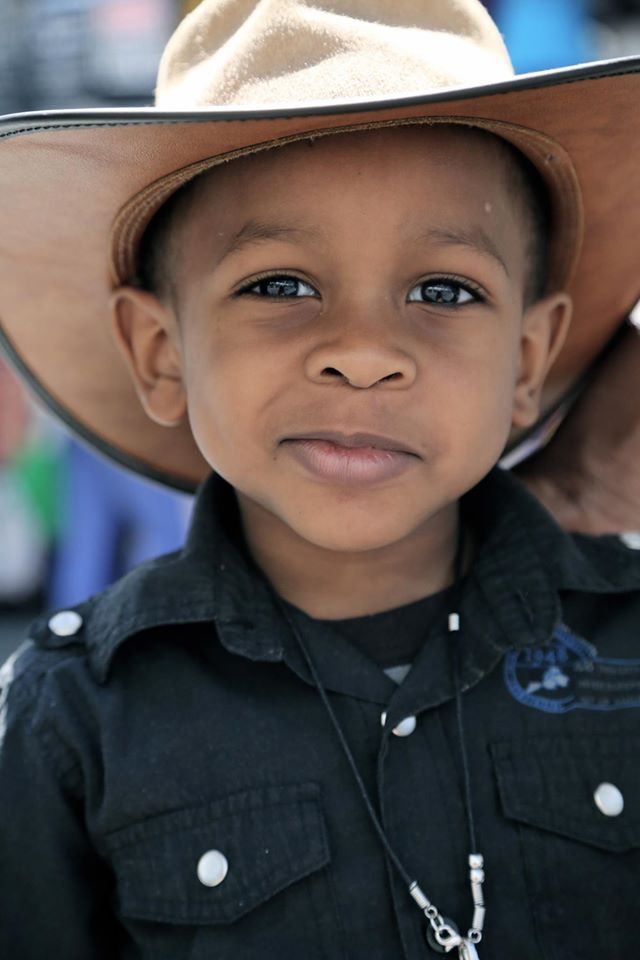 477741_10151517423313725_277291013_o-1